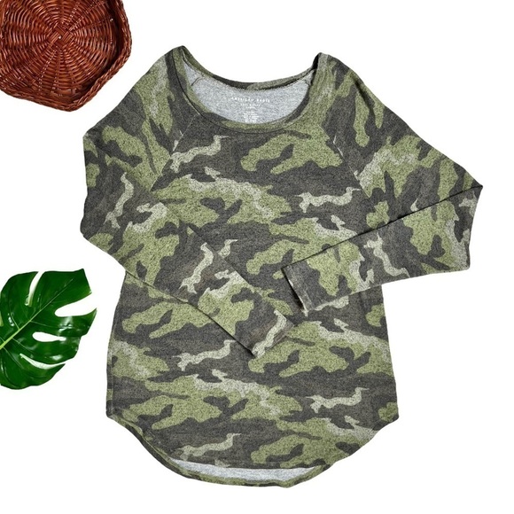American Eagle Super Soft and Sexy Plush Casual Camo Long Sleeve Top Size Small - Picture 2 of 14